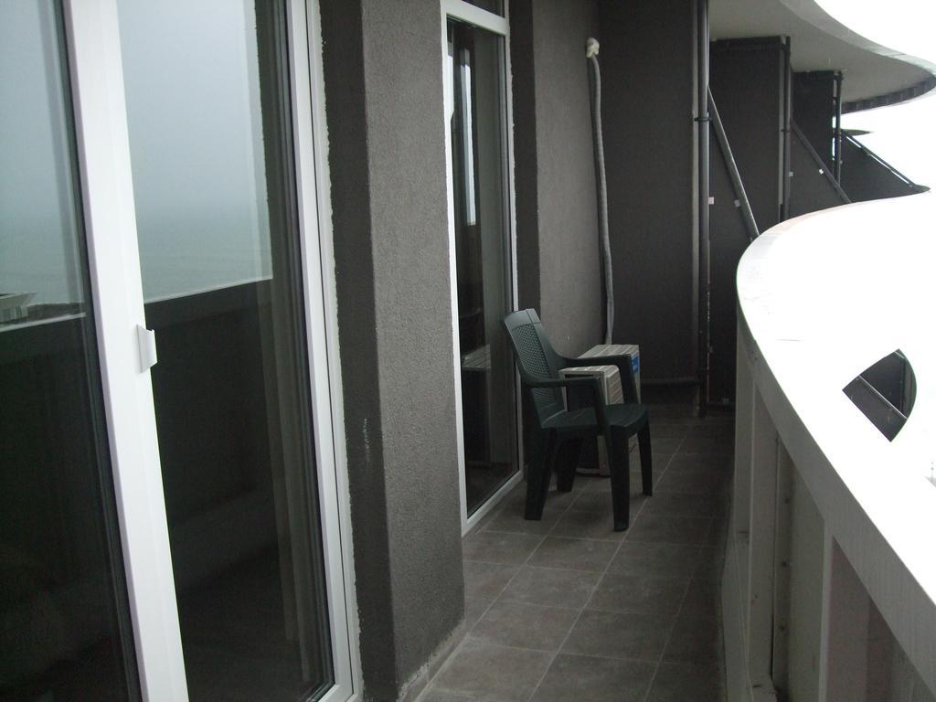 Mimino Apartment Deluxe First Line Batumi Exterior foto